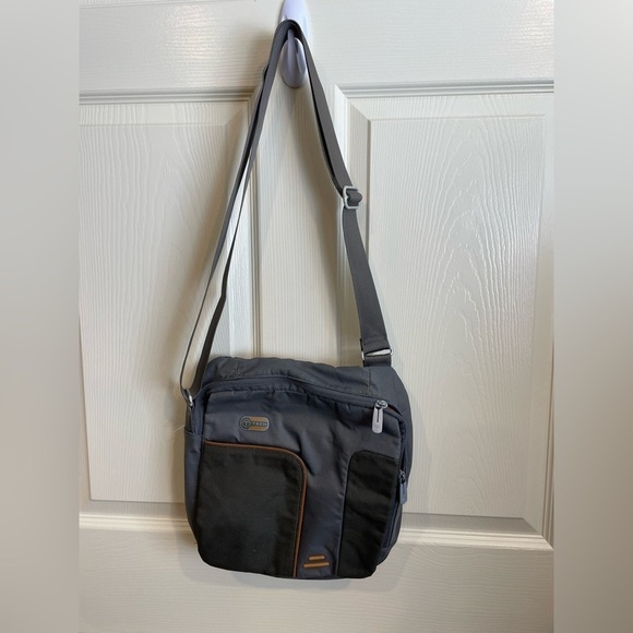 Tumi T-tech Gray Messenger Crossbody Shoulder Bag - Picture 1 of 13